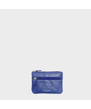 Keep things simple with this small coin purse crafted from super soft and supple natural grain Nappa leather. Featuring a simple compartment that opens along the top, the 'Mary' has a fully lined matching interior that is ideal for the basics. Comes in four more bright colours to spot easily in your bag.
Zip top closure. Zip pocket at the front. Embellished with gold metal zippers and an inimitable Assots London golden foil embossed logo. Fittings: Gold 
Composition: Body: 100% Genuine Leather. Lining: 100% Polyester.
DISCLAIMER : All pictures shown are for illustration purpose only. Actual product colour may vary due to different ambience lighting or the screen display settings. Size- W12.5cm x H9cm.
