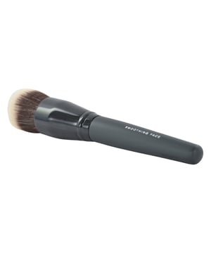 Discover the bareMinerals Dual-Fibre Smoothing Face Makeup Brush, expertly crafted for effortless application and a stunning airbrushed look. This innovative brush features a unique dual-fibre design, with shorter brown bristles that pick up the perfect amount of product and longer ivory bristles that blend seamlessly for a smooth, diffused finish. Ideal for use with tinted moisturisers and creamy foundations, this brush ensures a flawless complexion every time. Plus, as a cruelty-free brand, bareMinerals is committed to ethical beauty, never testing on animals or supporting such practices.