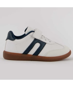 Casual sneaker voor jongens. Comfortabele pasvorm. Gemaakt door andere merken voor ons merk.