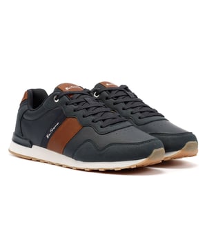 Zapatillas retro Ben Sherman Owen para hombre, color canela, fabricadas con sintético y suela de goma. Presentan soporte de talón reforzado, lengüeta y cuello acolchados, y la marca Ben Sherman.