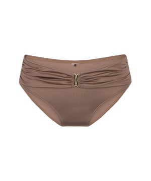 Beter veilig dan sorry! De shorty heeft een iets hogere fit, waardoor je een klein buikje kunt verbergen.