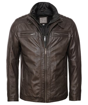 Die Lederjacke ist mit aufwendig bearbeiteten Details wie lässigen Reißverschlusstaschen und Ziernähten geschmückt.