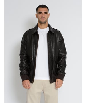Original Top Gun Lederblouson in bequemer und lockerer Passform.