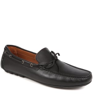 Discover the epitome of luxury with our exquisite leather moccasins, meticulously crafted from premium leather to provide unparalleled comfort and sophistication. These timeless slip-on shoes boast a streamlined silhouette and supple leather lining, making them the ideal choice for those seeking both style and refinement.
