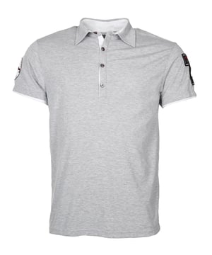 De polo heeft een aantrekkelijke overhemdkraag. De sportieve snit maakt hem zeer comfortabel om te dragen.