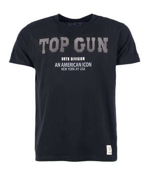 Das Shirt ist mit einem einzigartigen Top Gun Schriftzug in Noppenoptik versehen. Das Schriftmuster und der bequeme Schnitt machen dieses Shirt zu einem wahren "Must Have".