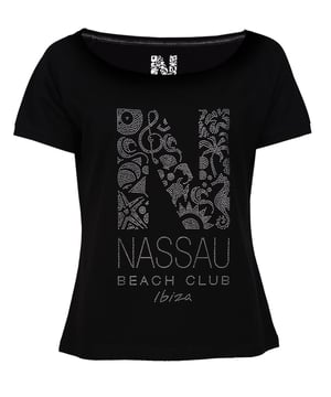 Het T-shirt heeft aantrekkelijke belettering op de borst en rug. De zachte stof biedt een ideale pasvorm dankzij de licht getailleerde snit.