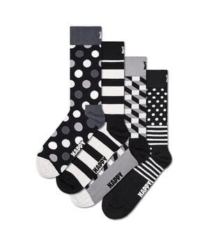 Ein stilvolles Statement für Ihre Füße: Diese Socken kombinieren Funktionalität mit modischem Design. Mit verstärkter Ferse und Zehen bieten sie extra Halt und Langlebigkeit, während das atmungsaktive Material und das weiche Tragegefühl für maximalen Komfort sorgen. Der eingewebte Label-Schriftzug unterstreicht die hochwertige Verarbeitung. Die Auswahl aus verschiedenen Mustern bringt Abwechslung in Ihre Garderobe. Im praktischen 4er Pack sind diese Socken die perfekte Ergänzung für jeden Look – ob lässig oder elegant.