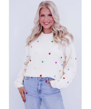 Patrón de corazón en forma de lentejuelas beige  
Tejido de punto tipo waffle suave  
Cuello redondo clásico  
Diseño de corazón con lentejuelas que llama la atención  
Suéter glamuroso ideal para looks casuales  
Material: 50% Viscosa 28% Poliéster 22% Poliamida
