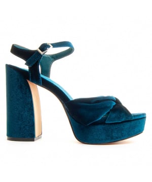 Zapato de tacón para mujer. Ajuste cómodo. Plantilla acolchada. Suela antideslizante. Costura reforzada. Fabricado por otras marcas para nuestra marca.
