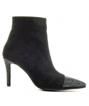 Comfortable women's ankle boot. Comfortable fit. Padded insole. Non-slip sole. Reinforced stitching. Made by other brands for our brand.