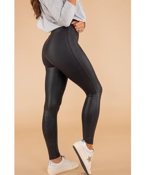 Sleek and slimming design
  Made from high
  quality faux leather material
  Comfortable and stretchy fit
  Versatile for both casual and dressy outfits
  Hugs the body in all the right places for a flattering look