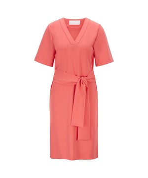 Dames BOSS Dakali Dress in roze.- V-hals.- Korte mouwen.- Riem.- Relaxed fit.- 69% Triacitate 31% Polyester- Ref: 50411307677