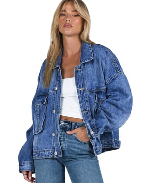 Blue Chest Pockets Drop Shoulder Loose Denim Jacket
  Metal buttons for durability
  Drop shoulder design for a comfortable and effortless look
  Chest pockets for practicality
  Available in various sizes
  Perfect for layering
Material: 75% Cotton 12.7% Polyester 12.3% Viscose