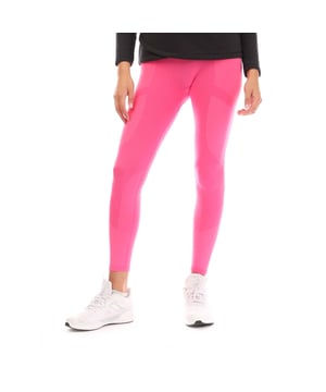 Deze Base Layer Leggings zijn gemaakt van Q-Wic stof die vocht van de huid afvoert en ook sneldrogend is. De antibacteriële geurbehandeling zorgt ervoor dat je je de hele dag fris voelt, of je nu gaat skiën of op ontdekkingstocht gaat in de kou.