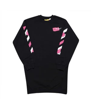 Girls Off White Shape Sweat Dress in black - pink.- Ribbed crew neck.- Long sleeves.- Ribbed cuffs and hem.- Off-white logo in white and pink at front.- Pink diagonals at sleeves.- White arrow at back.- 100% Cotton.- Ref: OGDB0270021032