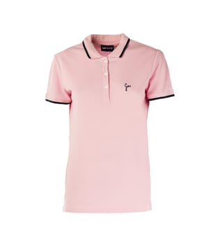 Die Damen-Poloshirts von GAS vereinen sportliche Eleganz und Komfort in einem modernen, vielseitigen Design. Aus hochwertigen Materialien gefertigt, bieten sie eine feminine Passform und feine Details, ideal für einen Casual-Chic-Look. Perfekt für die Freizeit oder informelle Outfits, spiegeln sie den authentischen Stil der Marke wider, der für dynamische Frauen entworfen wurde, die sich gerne durch Schlichtheit und Klasse auszeichnen.