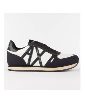 Sneaker Armani Exchange Rio Homme Schwarz Synthetik. Authentischer Schuh von Armani Exchange - Streetwear-/Sportswear-Design von Armani Exchange - Armani Exchange für Herren, modebewusst und perfekt für den Alltag - Der schwarze Sneaker von Armani Exchange lässt sich ideal mit dem Rest Ihrer Garderobe kombinieren - Bequeme synthetische Materialien - Klassische Schnürsenkel - Rio - Synthetik