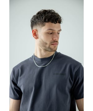 Versatile enough to complement any attire, from casual to formal, the Figaro necklace adds a touch of sophistication to every ensemble. Whether worn alone as a statement piece or layered with other necklaces for a personalised look, this iconic design is sure to elevate your style effortlessly.