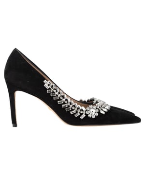 VINTAGE, RRP AS NEW
The Stuart Weitzman Promise 85 Pumps in Black Suede are the epitome of glamour and sophistication. Featuring a classic pointed-toe design, these pumps are elevated with a striking crystal feather ornament that is meticulously hand-sewn, adding a high-shine, high-glamour detail. Crafted on a sleek 85-mm stiletto heel, these pumps are designed to provide a flawless fit, offering both elegance and comfort for any special occasion.


with Dust bag

Stuart Weitzman Promise 85 Pumps in Black Suede
Condition: Very good
Signs of wear: Minor markings,  Very light mark at soles.
Packaging: Dust bag
Color: black
Material: Suede | suede
Size: EU | 38.5
Measurements: Insole length: 250
SKU: NAPPUGBSH458679W