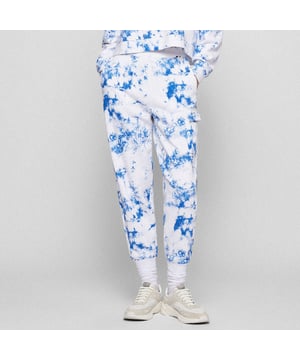 Women's Boss C_Ebatiki Tracksuit Bottoms.- All over batik print.- Each piece is unique.- BOSS logo.- Iconic stripe tape as hanger loop and as flag at waist seam.- Main material: 100% Cotton.- Pocket lining: 100% cotton.- Rib: 96% Cotton, 4% Elastane.- Machine washable. Ref: 50472293966.