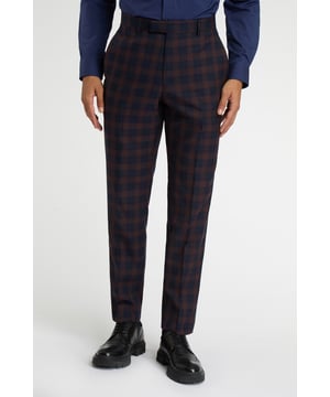 Founded in 1991, Racing Green is a contemporary, understated brand for the man who loves quality and meticulous attention to detail. The brand's British heritage remains true to its core, weaving its passion for timeless pieces with modern staples, such as plain two-piece suits for the office, or something to make a statement. The collection includes suit jackets, formal shirts, ties and more - all in traditional styles with a contemporary twist.