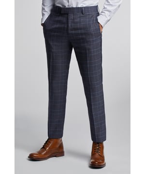 Contemporary design meets heritage influence with Antique Rogue. Designed for the true trendsetter, an eye-catching colour palette spans across checked fabrics, bright plaids, and textures that elevate suits, shirts, and more. Antique Rogue's unique suits combine legendary British tailoring with distinctive styling, coming together to create a timeless range that can be dressed up or down.