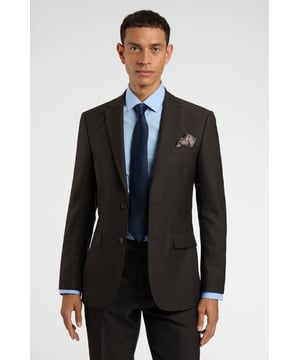 Founded in 1991, Racing Green is a contemporary, understated brand for the man who loves quality and meticulous attention to detail. The brand's British heritage remains true to its core, weaving its passion for timeless pieces with modern staples, such as plain two-piece suits for the office, or something to make a statement. The collection includes suit jackets, formal shirts, ties and more - all in traditional styles with a contemporary twist.