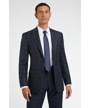 Founded in 1991, Racing Green is a contemporary, understated brand for the man who loves quality and meticulous attention to detail. The brand's British heritage remains true to its core, weaving its passion for timeless pieces with modern staples, such as plain two-piece suits for the office, or something to make a statement. The collection includes suit jackets, formal shirts, ties and more - all in traditional styles with a contemporary twist.