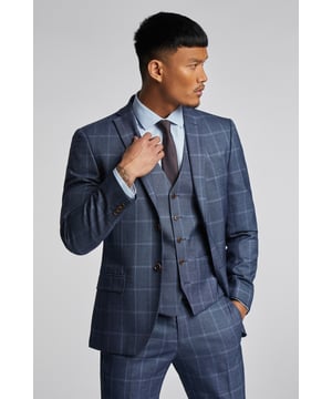 Contemporary design meets heritage influence with Antique Rogue. Designed for the true trendsetter, an eye-catching colour palette spans across checked fabrics, bright plaids, and textures that elevate suits, shirts, and more. Antique Rogue's unique suits combine legendary British tailoring with distinctive styling, coming together to create a timeless range that can be dressed up or down.