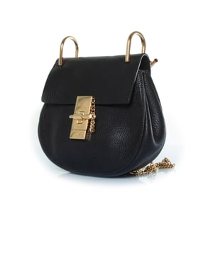 VINTAGE, RRP AS NEW
Chloe, black leather drew bag. The item is in very good condition. 
 CONDITION: very good condition

SIZE: small

MEASUREMENTS: height 17 cm, width 19 cm, depth cm, height handle 6 cm, length strap 106 cm

MATERIAL: grained leather

CARE: specialist leather treatment

COLOR: black, gold Measurments:  width: 190 mm height: 170 mm strap length: 1060 mm