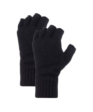 Heat Holders Herren Fingerlose Handschuhe: Genießen Sie überlegenen Komfort und unvergleichlichen Stil mit den Heat Holders Herren Fingerlosen Handschuhen. Mit einem adaptiven Design entworfen, passen diese vielseitigen Handschuhe nahtlos zu sowohl lässiger als auch formeller Kleidung und sind somit eine außergewöhnliche Ergänzung Ihrer Wintergarderobe. Mit unseren Handschuhen erleben Sie unvergleichliche Wärme und Komfort, die für jeden Mann unerlässlich sind. Diese Winter Warm 2.3 TOG Fleecegefütterten Isolierten Strickthermofingerlosen Handschuhe wurden für Männer entwickelt und kombinieren Stil und Funktionalität und machen sie zu einem stilvollen und praktischen Winteraccessoire! Spezielles thermisches Garn und innovative Stricktechnologie schaffen einen extra langen, geschlungenen Polsterhaufen, der mehr warme Luft speichert und so die TOG-Bewertung der Handschuhe erhöht. Das bedeutet, dass die Handschuhe Ihre Hände auch bei beißend kaltem Wetter effektiv warm halten. Ein weiches, angenehmes Fleece-Futter sorgt zudem für ein angenehmes Trageerlebnis über längere Zeiträume. Diese Heat Holders Herren Fingerlosen Handschuhe sind in einer Vielzahl von Farben erhältlich - von zeitlosen Klassikern wie Schwarz und Grau bis hin zu lebendigen Farbtönen wie khakigrün und Marineblau. Diese stilvollen fingerlosen Handschuhe bieten nicht nur eine Farbpalette, sondern sind in einer Einheitsgröße erhältlich. Wesentliche Produktdetails: - Elegantes, stilvolles Design - Hochwertiges Fleece-Futtermaterial - 2.3 TOG Bewertung - Innovative fingerlose Gestaltung - Ideal für sowohl lässige als auch alltägliche Aktivitäten