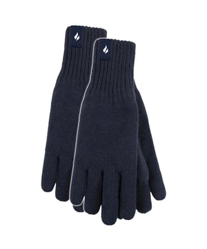 Guantes térmicos Heat Holders para hombre: Los guantes térmicos de punto por cable para hombre, que destacan entre los accesorios para el frío, son excelentes para mantener las manos calientes y cómodas a temperaturas bajo cero. Son los preferidos de muchos que desean mantener el estilo y el calor durante las estaciones más frías. No sólo ofrecen calidez y comodidad, sino también estilo y durabilidad, por lo que son un buen complemento para cualquier armario de invierno. Los guantes Heat Holders han sido diseñados por expertos para proporcionar una mezcla insuperable de calidez, suavidad y adaptabilidad, garantizando un ajuste ceñido que mantiene el frío a raya. Con un Tog de 2,3 y un forro térmico Heatweaver de alta calidad y tacto suave, estos guantes son ideales para tallas que van de la pequeña a la grande. Los guantes Heat Holders para hombre, en una amplia gama de colores, ofrecen numerosas ventajas. Su puño acanalado protector más largo añade un toque de sofisticación, mientras que el excepcional calor proporcionado garantiza el confort en temperaturas frías. Además, su tecnología de aislamiento especialmente adaptada garantiza una protección inquebrantable contra el frío, mientras que el suave forro asegura que sus manos permanezcan cómodas y confortables. Elija los guantes Heat Holders para hombre, su mejor elección para el invierno. Detalles esenciales del producto: - Tecnología Heat Holders - Clasificación 2,34 TOG - Puño acanalado protector - Aislamiento de primera - Diseño ingenioso - Perfectos para actividades al aire libre y para llevar a diario - Disponibles en tallas de la S a la XL