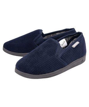 Dunlop - Zapatillas de hombre con forro de tartán y espuma con memoria: Presentamos las zapatillas Dunlop para hombre con forro de tartán. Una mezcla perfecta de estilo, comodidad y durabilidad. Estas pantuflas para hombre presentan un clásico forro con estampado de tartán, que aporta un toque de sofisticación a tu ropa de descanso. El acolchado de espuma con memoria garantiza una experiencia excepcionalmente cómoda, creando un amortiguador suave y de apoyo entre sus pies y el suelo. La plantilla acolchada proporciona una capa extra de comodidad, haciendo que estas zapatillas sean extremadamente suaves para su relajación. Diseñadas con una resistente suela de goma de tracción, estas zapatillas ofrecen una mayor comodidad y protección. La marca Dunlop tiene una reputación envidiable que se extiende a su gama de zapatillas y calzado informal. Ofrece al consumidor una gama creativa e inspirada de calzado con énfasis en adornos creativos, tejidos innovadores y una comodidad excepcional. Fabricadas con un empeine 100% textil y suela de goma, están disponibles en 5 colores: Negro, Azul Marino, Marrón, Borgoña y Carbón. Las zapatillas están disponibles en las tallas 7-12 del Reino Unido. Se pueden lavar a mano o a máquina a baja temperatura. Detalles adicionales del producto: Pantuflas Dunlop para hombre Forro con estampado de tartán Acolchado de espuma con memoria Suela de goma de tracción dura Suaves y cómodas Con la marca Dunlop Disponibles en tallas 7-11 UK 5 opciones de color Lavables a máquina