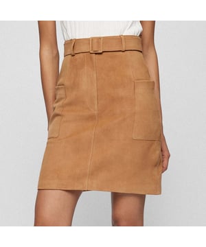afneembare riem met leer bedekte gesp voor waardevolle look 7 trend gedreven gepatchte zakken - premium verantwoord leer - minder water - iconische tsripe vlag op tailleband links tijdens het dragen