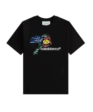 Expertly crafted from 100% organic cotton, the Casablanca Croquis De Tennis Printed T-Shirt in Black offers a regular fit and a crew neck for comfort. It's unique tennis screen printed artwork at the front adds a touch of sporty sophistication. Embrace sustainable fashion with this black cotton tee.