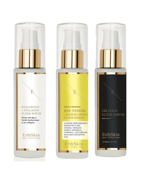 Verhoog je huidverzorgingsroutine met ons luxe trio: Bijengif + Manuka Honing Elixir Serum (60ml), Hyaluronzuur & Collageen Serum (60ml), en Anti-Rimpel Elixir Serum met 24K Goud (60ml). Deze krachtige combinatie maakt gebruik van de natuurlijke voordelen van bijengif, manukahoning, hyaluronzuur, collageen en 24K goud om uitzonderlijke hydratatie, verjonging en anti-aging eigenschappen te leveren.

Het Bee Venom + Manuka Honey Elixir Serum is ontworpen om de huid te voeden en te revitaliseren. Bijengif stimuleert de collageenproductie en helpt zo de elasticiteit te verbeteren en fijne lijntjes te verminderen. Manukahoning voegt verzachtende en antibacteriële eigenschappen toe en bevordert een evenwichtige en gezonde teint.

Het hyaluronzuur- en collageenserum biedt een diepe hydratatie en verstevigend effect. Hyaluronzuur trekt vocht naar de huid, terwijl collageen de huidstructuur ondersteunt en de textuur en teint verbetert. Dit serum trekt snel in en zorgt voor een verfrissende boost, waardoor je huid glad en gerevitaliseerd aanvoelt.

Deze set wordt gecompleteerd door het Anti-Wrinkle Elixir Serum met 24K goud, een luxe behandeling om tekenen van huidveroudering tegen te gaan. De infusie van 24K goud helpt de glans te verbeteren, de huid te verstevigen en de zichtbaarheid van rimpels te verminderen. Dit rijke serum verbetert de teint en textuur van de huid en geeft je een stralende, jeugdige uitstraling.

Samen bieden deze drie serums een uitgebreid huidverzorgingsregime dat je huid hydrateert, verjongt en beschermt, zodat je een gladdere, stralende teint krijgt. Dit trio is ideaal voor alle huidtypes en is onmisbaar voor iedereen die op zoek is naar een jeugdigere en levendigere uitstraling.