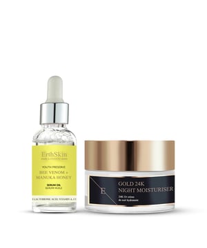 Transformeer je nachtelijke huidverzorgingsroutine met de Bee Venom + Manuka Honey Serum Oil (30ml) en Anti-Wrinkle Night Moisturiser met 24K Gold (50ml). Dit luxe duo is ontworpen om je huid te voeden, hydrateren en verjongen terwijl je slaapt.

De Bee Venom + Manuka Honey Serum Oil is een lichtgewicht maar diep voedende formule die de revitaliserende eigenschappen van bijengif combineert met de kalmerende voordelen van manukahoning. Deze serumolie trekt snel in en zorgt voor intense hydratatie en een stralende teint. Het helpt de elasticiteit van de huid te verbeteren, fijne lijntjes te verminderen en de huid weer in balans te brengen.

Als aanvulling op de serumolie is er de Anti-Wrinkle Night Moisturiser met 24K goud, een rijke crème die de tekenen van huidveroudering bestrijdt. De infusie van 24K goud versterkt de glans en bevordert de stevigheid van de huid terwijl het essentiële vocht wordt geleverd. Deze luxe moisturizer herstelt en verjongt je huid 's nachts, zodat deze 's ochtends zacht, glad en gerevitaliseerd aanvoelt.

Samen vormen deze producten een effectieve nachtverzorging die je huid voedt en beschermt, zodat je wakker wordt met een gezondere, jeugdigere uitstraling. Dit duo is ideaal voor alle huidtypes en is onmisbaar voor iedereen die zijn huidverzorgingsroutine wil verbeteren en verbluffende resultaten wil bereiken.