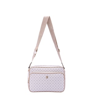 Bolso bandolera para mujer. El cierre es con cremallera. Los bolsillos internos son uno con cremallera. Los bolsillos externos son uno delantero con cremallera y otro trasero con cremallera. La bandolera es ajustable en tela. Falta el mango. Hay un compartimento interno. El material exterior es ecopiel. Internamente está forrado en poliéster. Medidas: 18x28x11 cm. Producto de moda