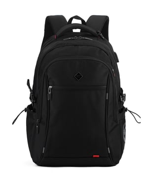 Mochila de hombre. El cierre es con cremallera. Los bolsillos internos son bolsillos multifuncionales. Los bolsillos externos son dos frontales con cremallera y dos bolsillos laterales abiertos. La bandolera es ajustable en tela. El mango es de tela. Hay dos compartimentos internos. El material exterior es 100% Poliéster. Internamente es 100% Poliéster. Medidas: 34x48x16 cm. Producto de moda
