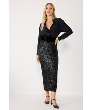Nomatter-What bietet eine Kollektion für starke, einzigartige und stilbewusste Frauen. Hochwertige Stoffe und moderne Designs vereinen Komfort und Eleganz für jeden Anlass. Ob Alltag oder besondere Events – unsere Liebe zum Detail macht den Unterschied. Entdecken Sie zeitlose Ästhetik mit femininen Akzenten und heben Sie Ihren Stil auf ein neues Level. Mit "Nomatter-What" finden Sie die perfekte Kombination aus Ausdrucksstärke und Eleganz.