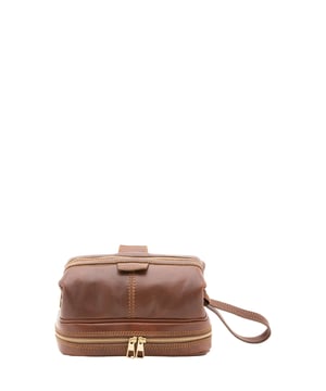 Bolso de mano unisex. El cierre es con cremallera. Faltan bolsillos internos. Los bolsillos exteriores son uno en la parte inferior con cremallera. Falta la correa para el hombro. El mango es de piel. Hay dos compartimentos internos. El material exterior es 100% Piel Auténtica. Internamente está forrado en algodón. Medidas: 25x18x16 cm. Hecho en Italia