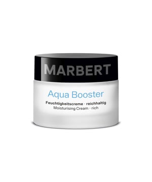 MARBERT Aqua Booster: 24 h effektive Feuchtigkeit mit 3 Arten Hyaluronsäure. Die neu überarbeitete Feuchtigkeits-Powerpflege Aqua Booster sorgt für das perfekte Aqua-Fitness-Programm für die Haut. Aqua Booster Feuchtigkeitscreme reichhaltig für trockene Haut spendet 24 h Feuchtigkeit mit 3 Hyaluronsäuren. spendet langanhaltend Feuchtigkeit sorgt für optimal durchfeuchtete Haut mindert Trockenheitsfältchen, wirkt aufpolsternd und glättend verleiht ein ebenmäßiges Hautbild und einen frischen Teint Angereichert mit 3 Arten der Hyaluronsäure, Aquapront®, Vitamin B3 (Niacinamid), Carrageenanextrakt, Indischem Wassernabelkraut-Extrakt, Betain Vitamin E, Aloe Vera, Sheabutter und Kakaobutter.