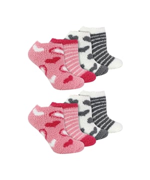 Pack de 8 calcetines para mujer con estampado de animales: Presentamos estos calcetines extremadamente suaves y esponjosos con un diseño único de leopardo, perfectos para mantener los pies calientes. Estos encantadores calcetines de mujer son super acogedores. Perfectos para mantener los pies calientes mientras holgazaneas por la casa y durante todo el invierno. Así que si usted está usando estos calcetines como calcetines de cama que han sido diseñados específicamente para atrapar el calor de su cuerpo, que mantendrá los pies calientes durante más tiempo en condiciones de frío extremo. Estos calcetines de deporte para mujer son el complemento perfecto para tu armario de invierno. Están fabricados con un material muy suave y esponjoso y tienen un puño extra suave, diseñado para tu máxima comodidad y que se amolda cuidadosamente al contorno natural de tu pierna. Tienen un diseño de estampado animal para que puedas añadir un poco de personalidad a tus pies y vienen en gris y beige en cada paquete, para que no te quedes con un color que no combine con lo que llevas puesto. Estos calcetines vienen en 8 pares, 2 colores y están hechos de: 98% Poliéster y 2% Elastano. Vienen en talla única de mujer: 4-8 UK y son lavables a máquina. Detalles adicionales del producto: Calcetines de entrenamiento suaves, mullidos y cómodos 8 pares Multipack Diseño con estampado animal Ideal para el invierno 2 colores por paquete Una gran idea de regalo Gran relación calidad-precio Señoras Talla única: 4-8 Reino Unido Lavables a máquina