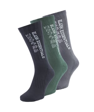 BLANK ESSENTIALS 3 Pack Cotton Socks: Step into a world of unmatched comfort and subtle style with the BLANK ESSENTIALS 3 Pack Cotton Socks. Specially designed to fit a range of shoe sizes, these crew socks effortlessly complement both your casual and official outfits, becoming an essential component of your wardrobe. Revel in the luxurious comfort these socks bring, an indispensable item for every discerning gentleman. BLANK ESSENTIALS socks are meticulously crafted to inject a wave of comfort into your daily grind. Featuring a harmonious blend of softness, breathability, and gentle support, these socks are poised to accompany you through all seasons. Made from a premium mix of 78% cotton, 11% polyamide, 9% polyester, and 2% elastane, they fit snugly into sizes 7-11 UK. The BLANK ESSENTIALS 3 Pack Cotton Socks boast several features. Their cushioned foot and smooth toe seams are signs of thoughtful design aimed at maximizing your comfort. Moreover, the easy stretch, non-binding rib ensures a perfect fit without restricting circulation. Whether you choose the classic white, sleek black, or the assorted colours pack, these socks are bound to elevate your daily comfort to new heights. Extra Product Information: - Supremely soft and comfortable - Made with high-quality materials - Easy stretch for a perfect fit - Non-binding for all-day comfort - Available in versatile colour options - Suitable for sizes 7-11 UK - Ideal for both casual and formal occasions - A must-have staple for the modern man