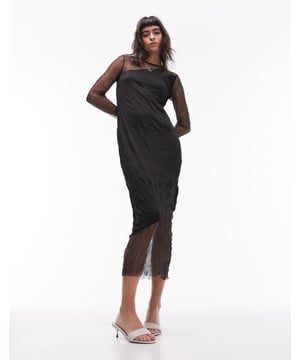 Dresses by Topshop Welcome to the next phase of Topshop Crew neck Long sleeves Regular fitSold By: Asos