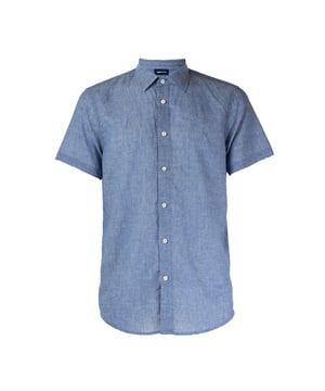 Die Herrenhemden von GAS vereinen klassischen und modernen Stil und spiegeln den kultigen Denim-Spirit der Marke wider. Aus hochwertigen Stoffen gefertigt, bieten sie eine perfekte Passform und feine Details, ideal für jede Gelegenheit, von der Arbeit bis zur Freizeit. Sie sind vielseitig und authentisch und wurden für Männer entworfen, die einen lässigen und dennoch raffinierten Look suchen, ohne auf Komfort und Persönlichkeit zu verzichten.