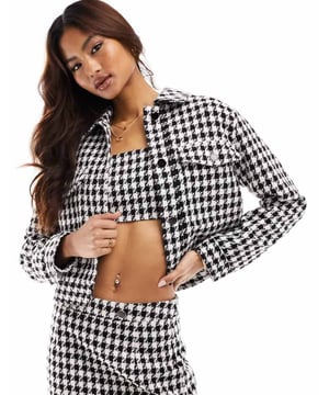 Blazers by ASOS DESIGN Part of a co-ord set Bralet and skirt sold separately Houndstooth design Spread collar Button placket Chest pockets Regular fitSold By: Asos