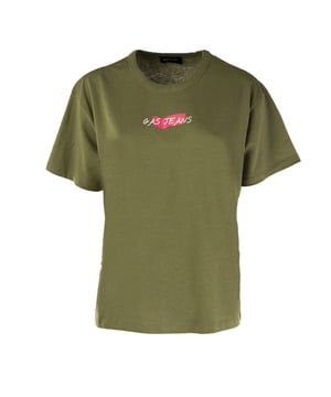 De t-shirts van GAS voor dames zijn de ideale mix van casual stijl en comfort. Ze zijn gemaakt van hoogwaardige materialen en bieden een veelzijdige pasvorm en doordachte details, variërend van minimalistische ontwerpen tot originele prints. Ze zijn perfect voor het creëren van frisse en dynamische alledaagse looks en weerspiegelen de authentieke en moderne essentie van het merk, ideaal voor vrouwen die op zoek zijn naar eenvoud en persoonlijkheid.