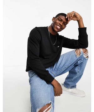 Hoodies & Sweatshirts by Gant Laid-back looks Crew neck Long sleeves Logo embroidery to chest Regular fitSold By: Asos